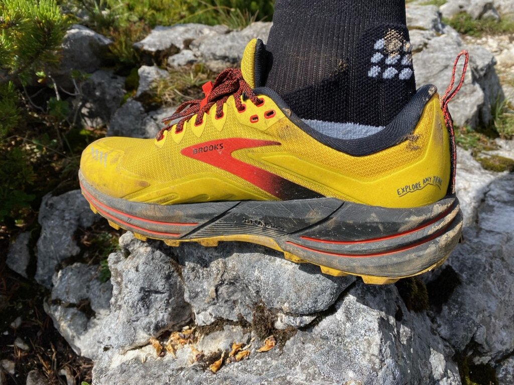 Recenze bot Brooks Cascadia 16 M