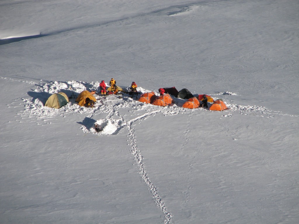 Expedice Gasherbrum I - druhý výškový tábor