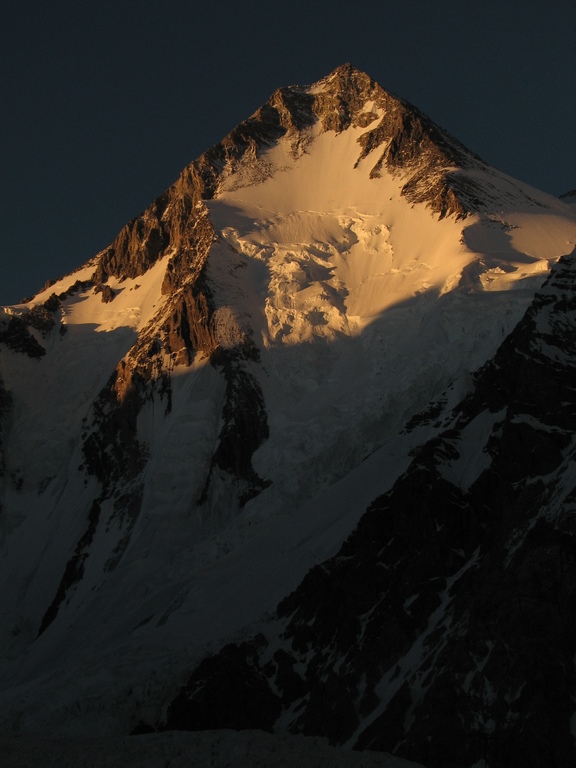 Expedice Gasherbrum I - pohled na stěnu