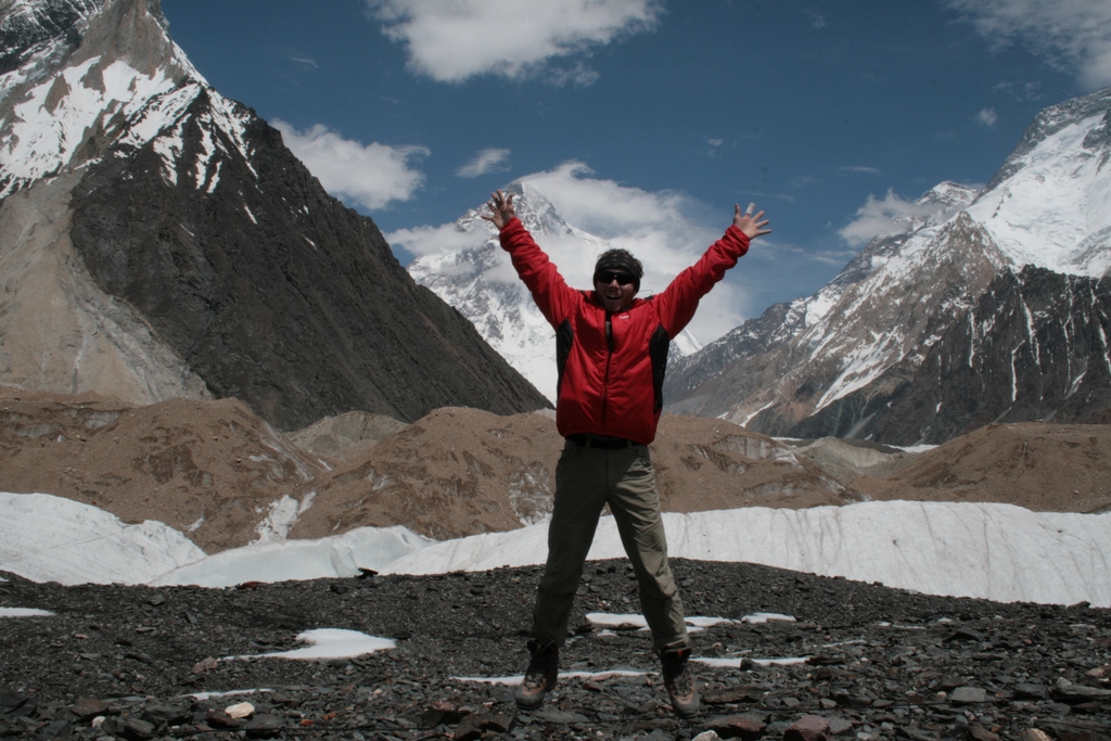 Expedice Gasherbrum I - Trávníček v popředí K2