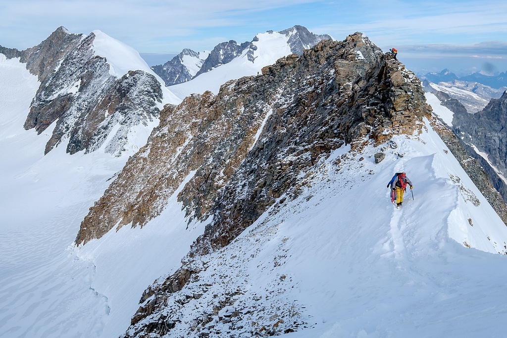 skalnatý hřeben Piz Spinas