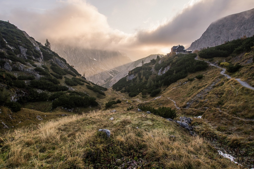 Svítání u Voisthaler Hütte