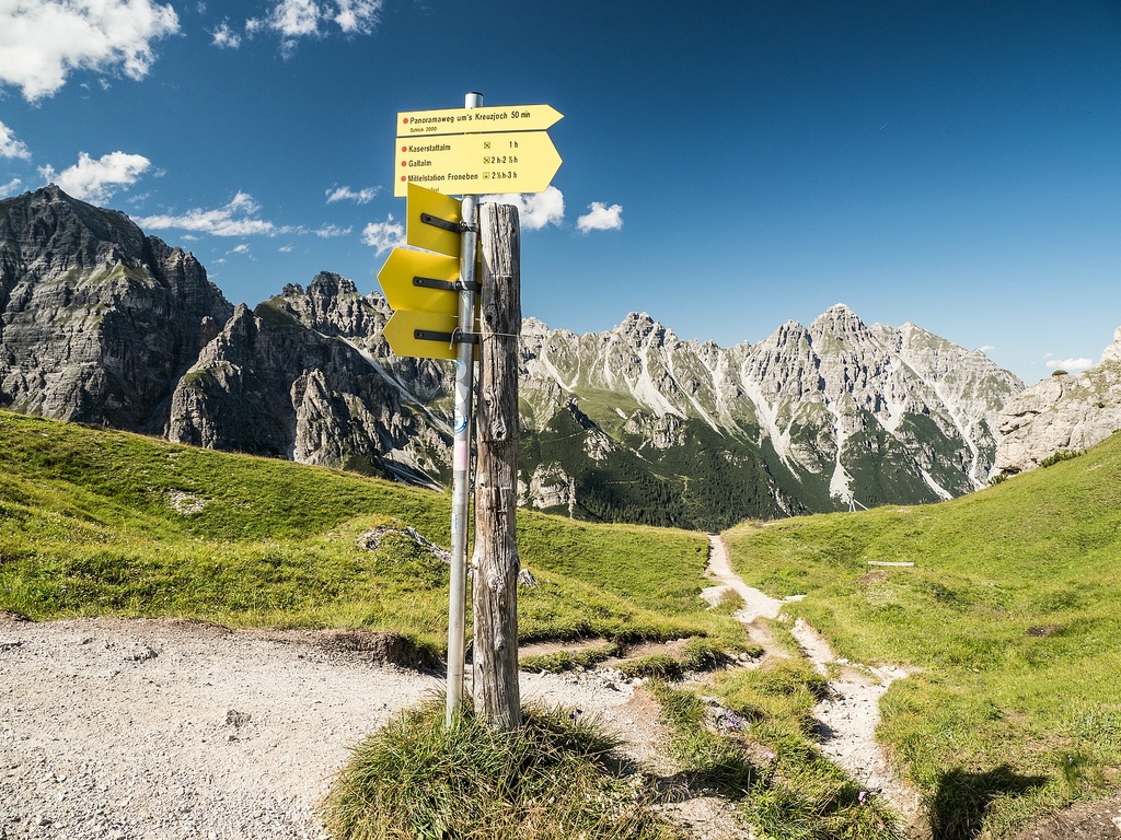 Den první, cestou ke Starkenburger Hütte