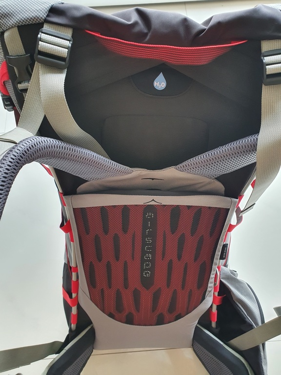 Osprey Aether Pro 70 - detail na zádovou část