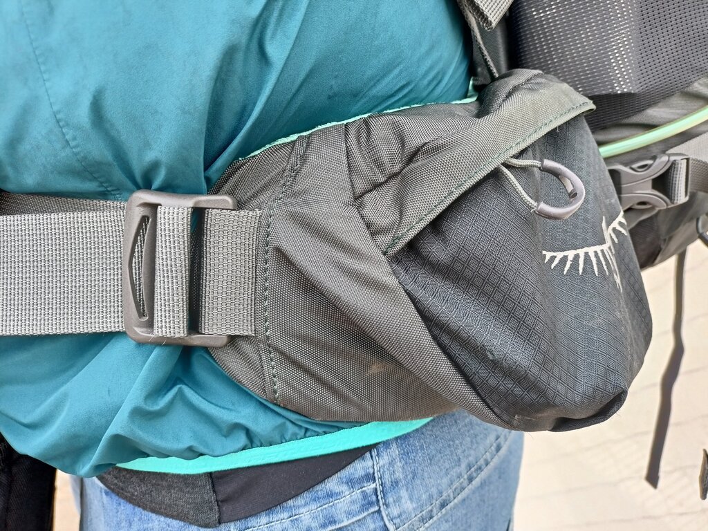 Osprey Kyte II 66 l - bederní popruh 