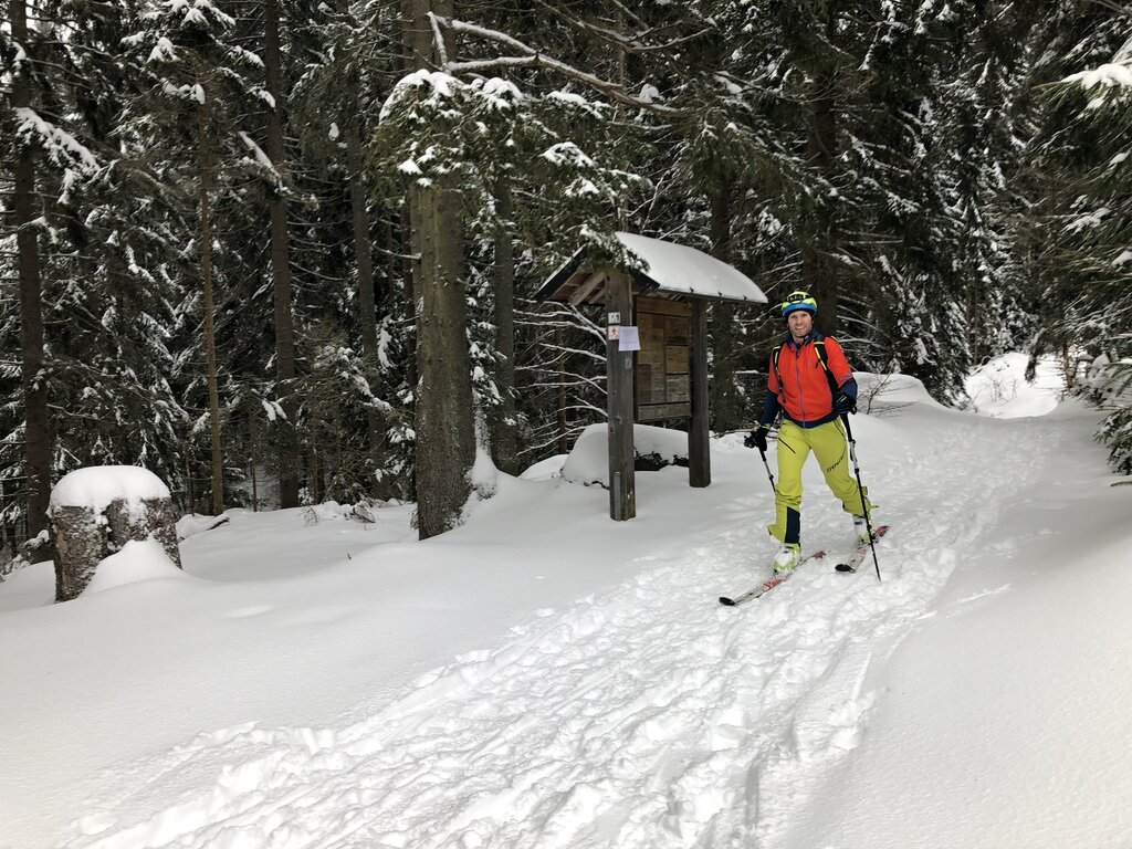 Ortovox Col Becchei jacket je technická bunda, ideální na skitouring