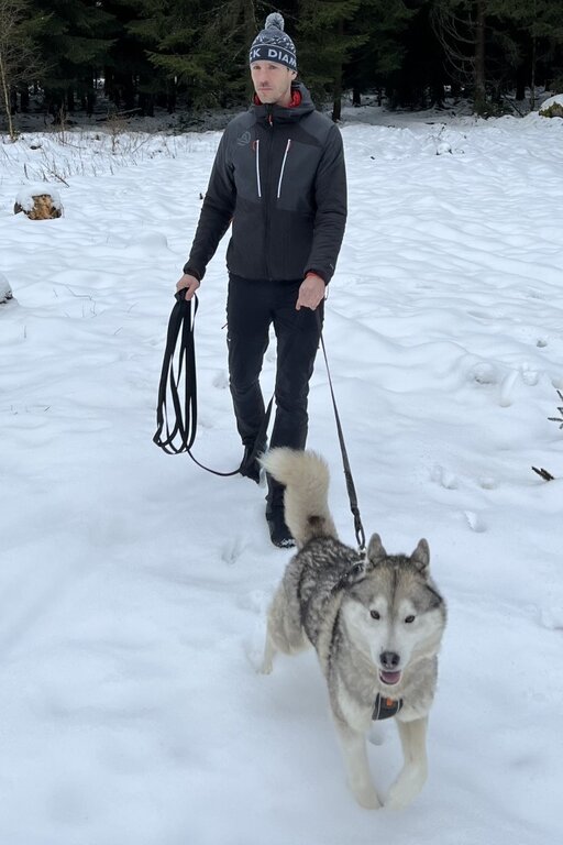 Bunda Ternua Kimo JKT M při výletě s Huskym