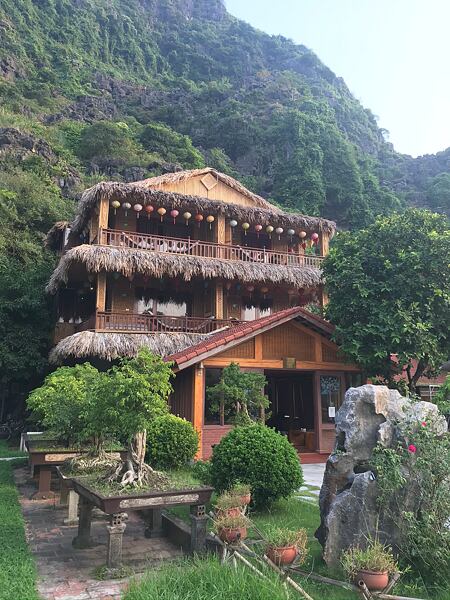 Bich Dong pagoda