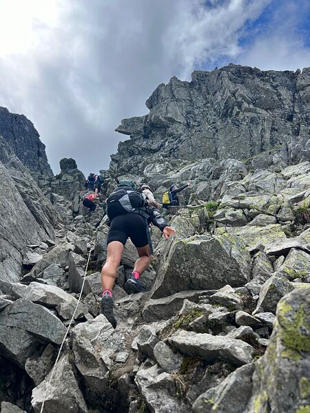 Dámské běžecké boty On Cloudsurfer Trail - velmi dobře drží i na kamenech