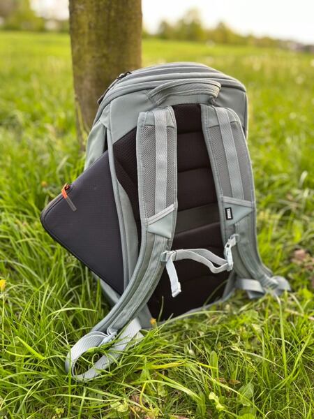 Batoh THULE CHASM 26L BP Uni - boční zip pro notebook