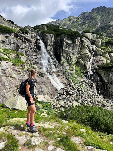 Dámské běžecké boty On Cloudsurfer Trail