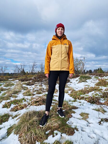 Dámská bunda Patagonia W Torrentshell 3L Rain - střih sedí jako ulitý