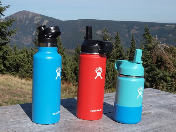 Hydro Flask - různé typy úzávěrů a litráží