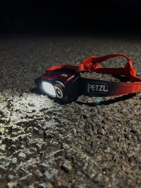 Čelovka Petzl Swift RL 2.0 - bílé světlo