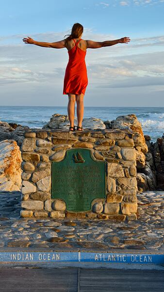 Šaty Patagonia W Amber Dawn Dress Lady - pokud fouká, sukně se jen příjemně vlní